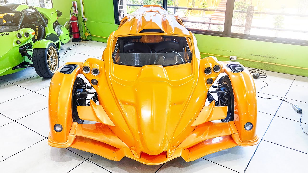 Самая странная коллекция частных автомобилей в Таиланде...