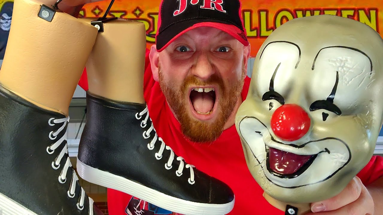 UNBOXING JOHNNY PUNK !! THE BEST WORST ANIMATRONIC EVER FROM SPIRIT HALLLOWEEN !!