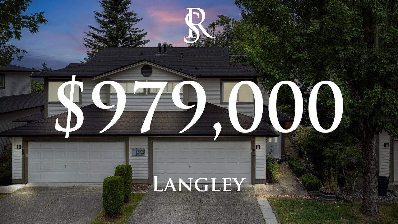 NEW LISTING! $979,000 TOWNHOUSE - Langley
