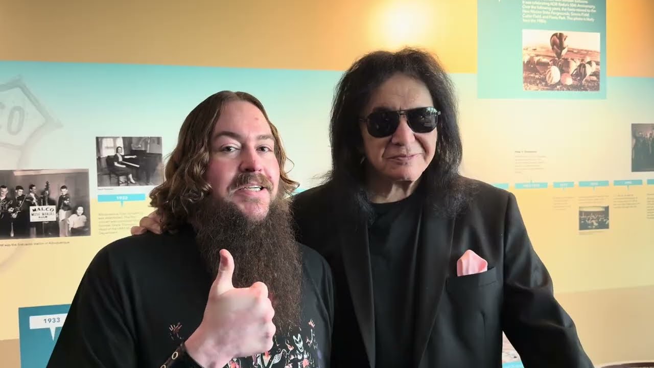 Gene Simmons of KISS vs tgb 1.17.26 Albuquerque Comic Con New Mexico USA The Ground Beneath Sucks 