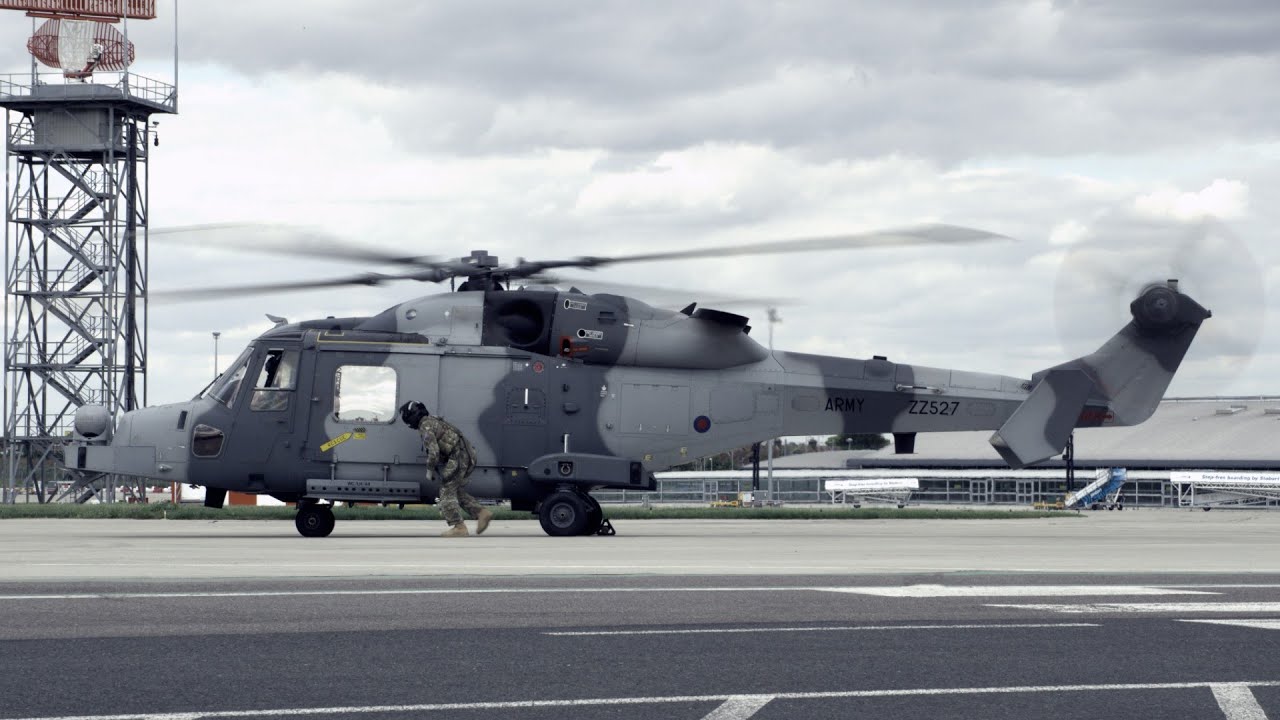 ✈ Army Air Corps AH1 Wildcat ZZ527 Engine Start