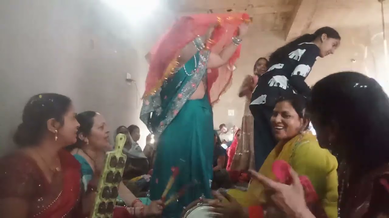 बहुत प्यारा भजन भोलेनाथ का लाइक सब्सक्राइब कमेंट में हर हर महादेव🙏😭👍❤