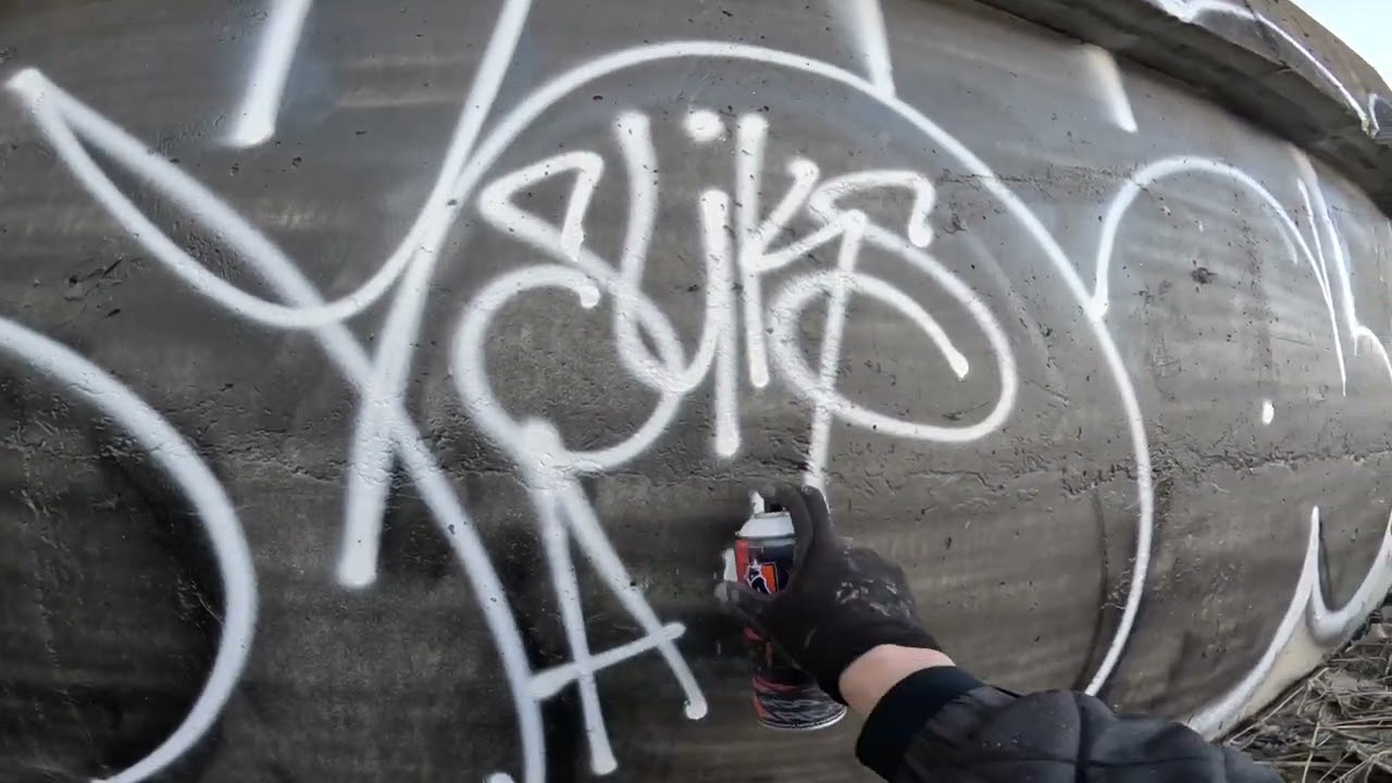 Single player pART15 // 3 throws on the river and the largest graffiti photograph in the world