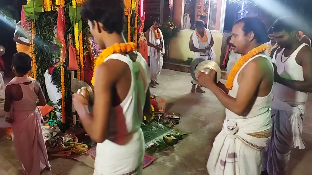 ହସିଣା ଗ୍ରାମ ର ଭାଇ ମାନଙ୍କ ସହ କୁନି ଝିଅ ର ଅପୂର୍ବ କଣ୍ଠ ର ଆନନ୍ଦ ଅନୁଭବ