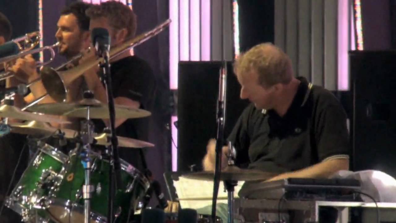 Blur - Live In Hyde Park (HD Trailer)