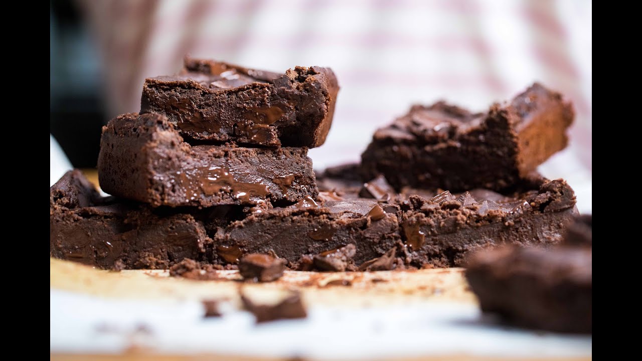 Easy Vegan Black Bean Brownies | Vegan Pantry Dessert Idea