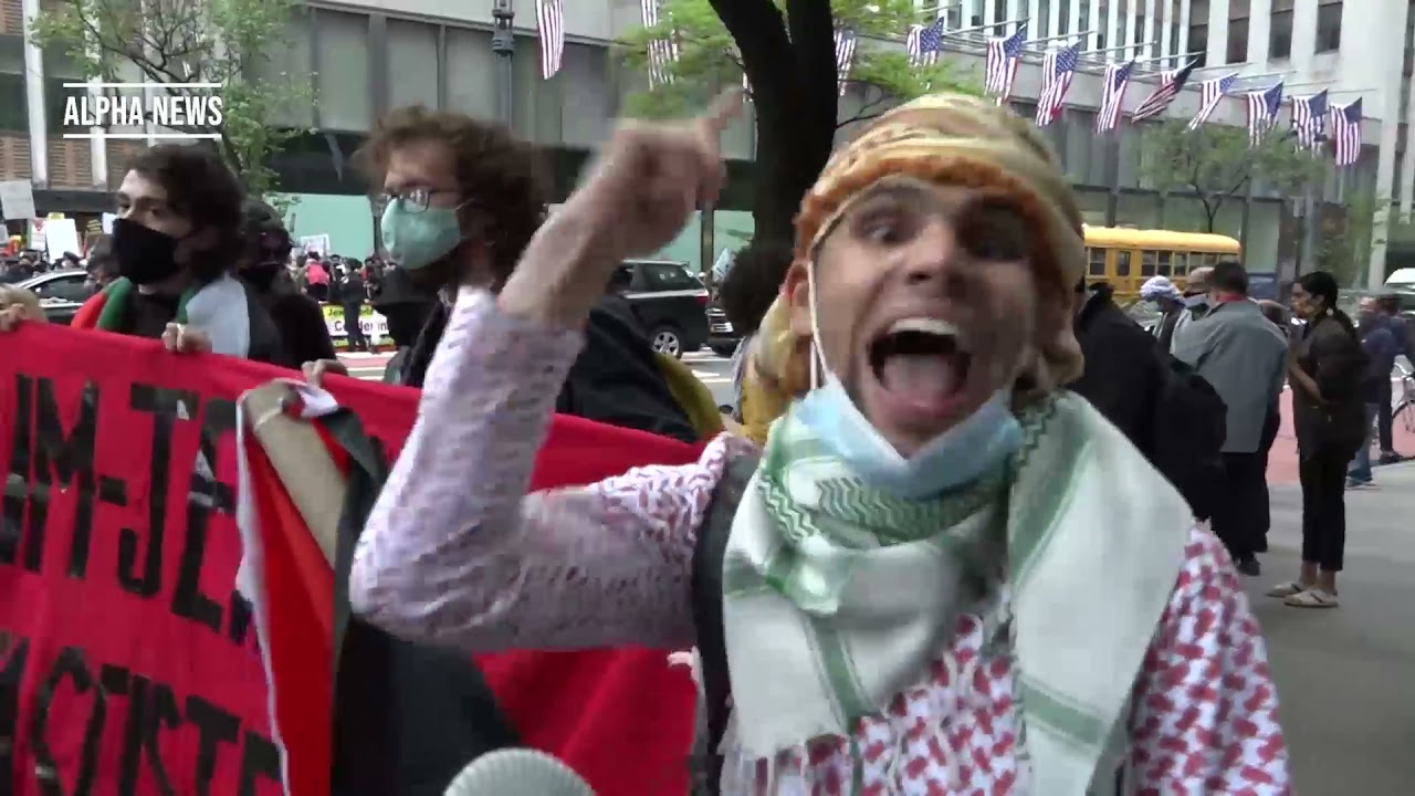 Pro-Palestine protesters clash with counter-protesters in NYC