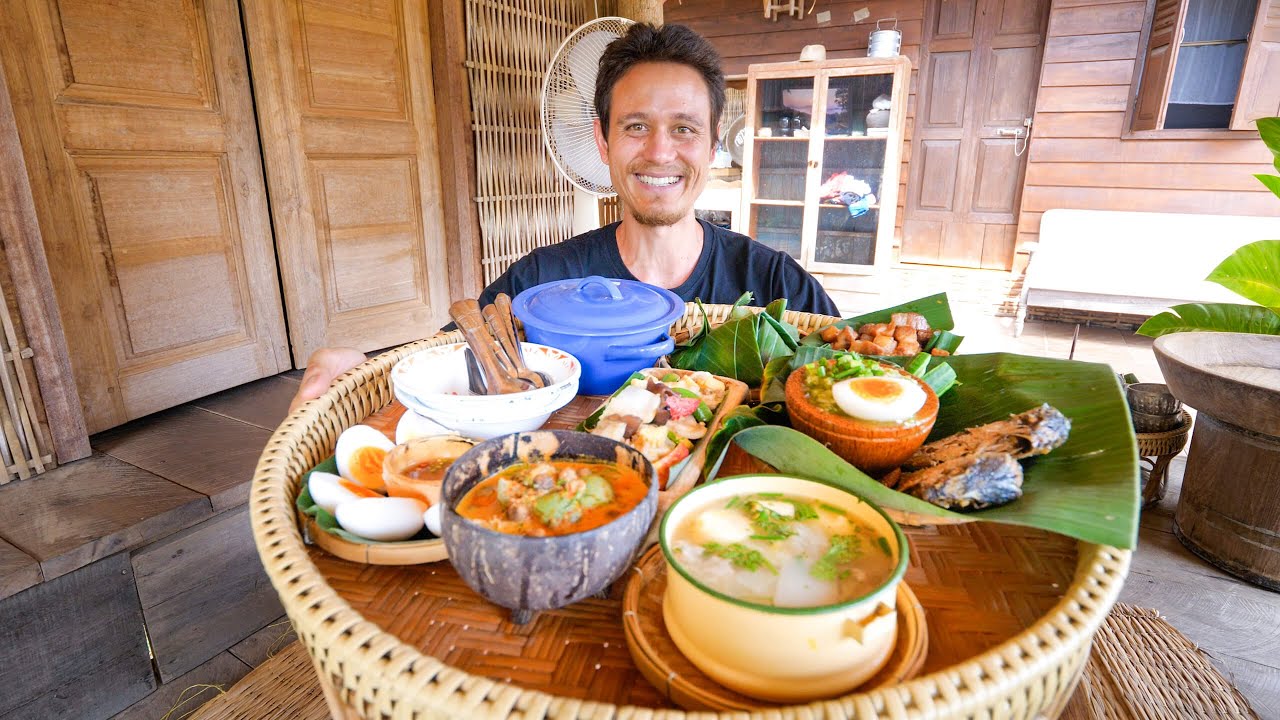 Green Bamboo Curry!! VILLAGE THAI FOOD in Sukhothai, Thailand! 🇹🇭 บ้านนาต้นจั่น