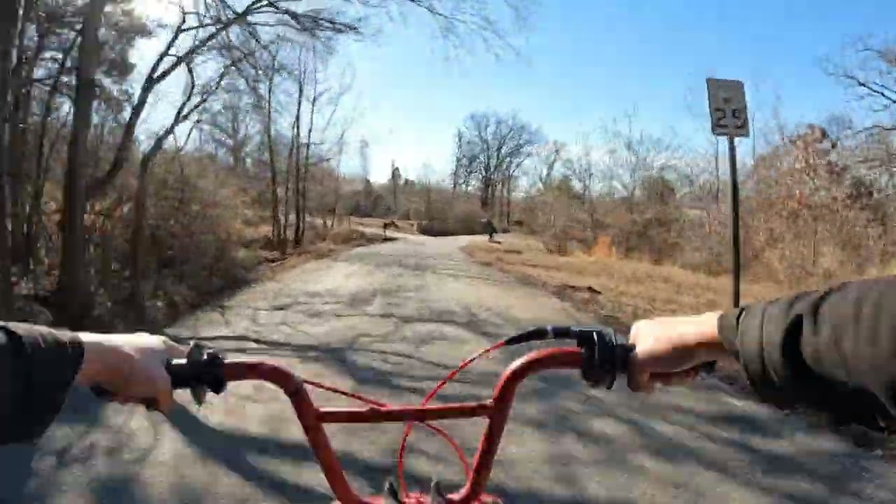 short ride in my 212cc straight piped mini bike