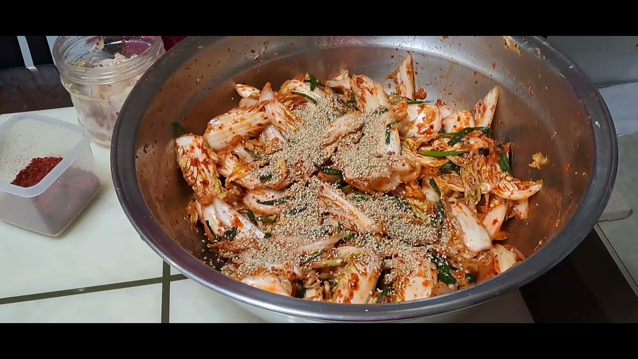 배추겉절이 버무림 할머니 집반찬 매운데 진짜 맛나요^^
