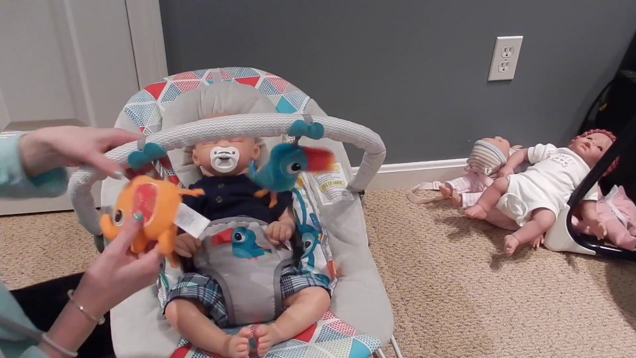Устанавливаем новый шезлонг от BabiesRUs для новорожденных!