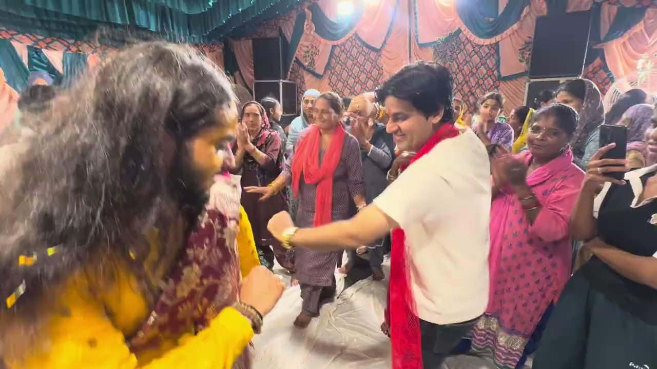 Mukhra Lage Pyara |Shri Hit Raghav Shukla Ji Maharaj | #Vrindavan | #raghavshukla #bhajan2025 #radha
