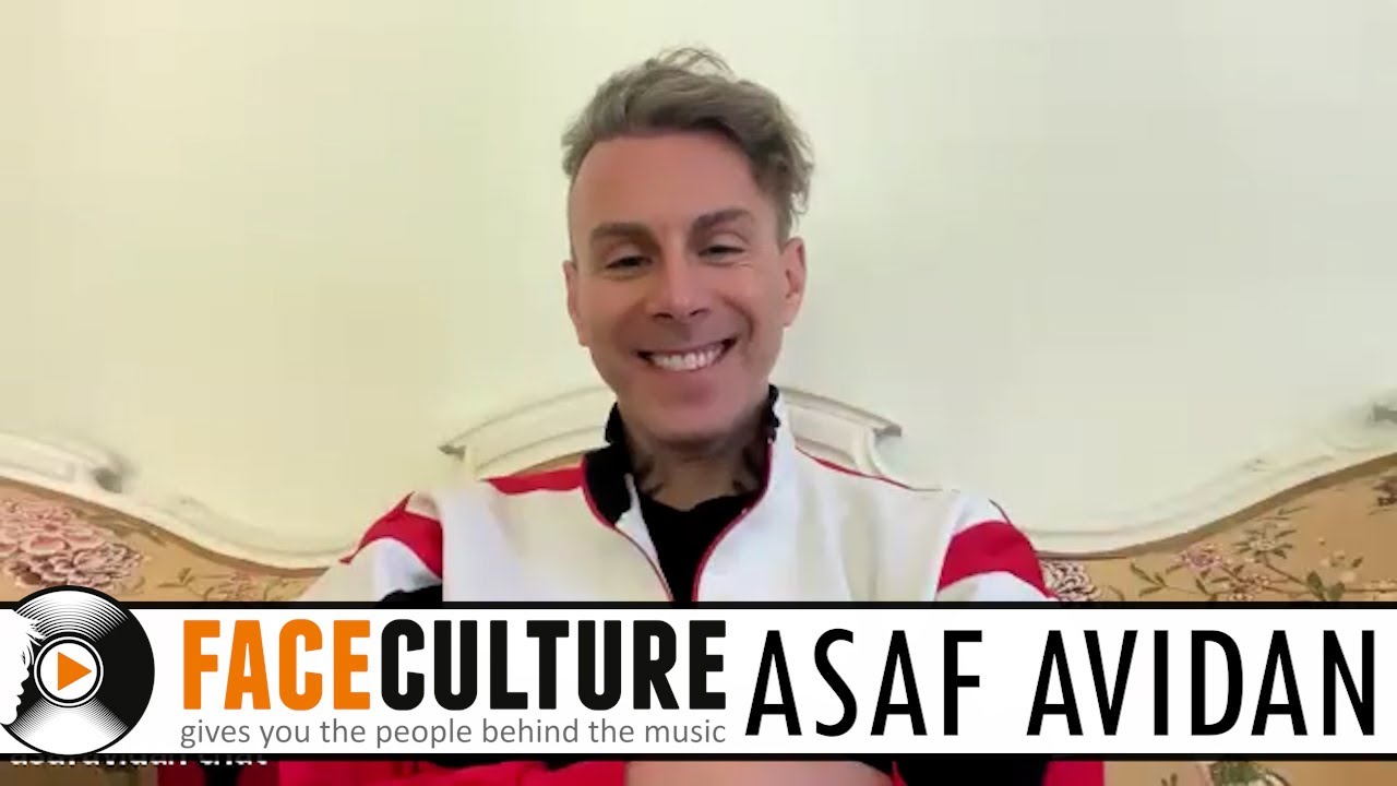 Asaf Avidan interview - 'UNFURL', digging into the sub-conscious, Brad Pitt, and a lot more! (2025)