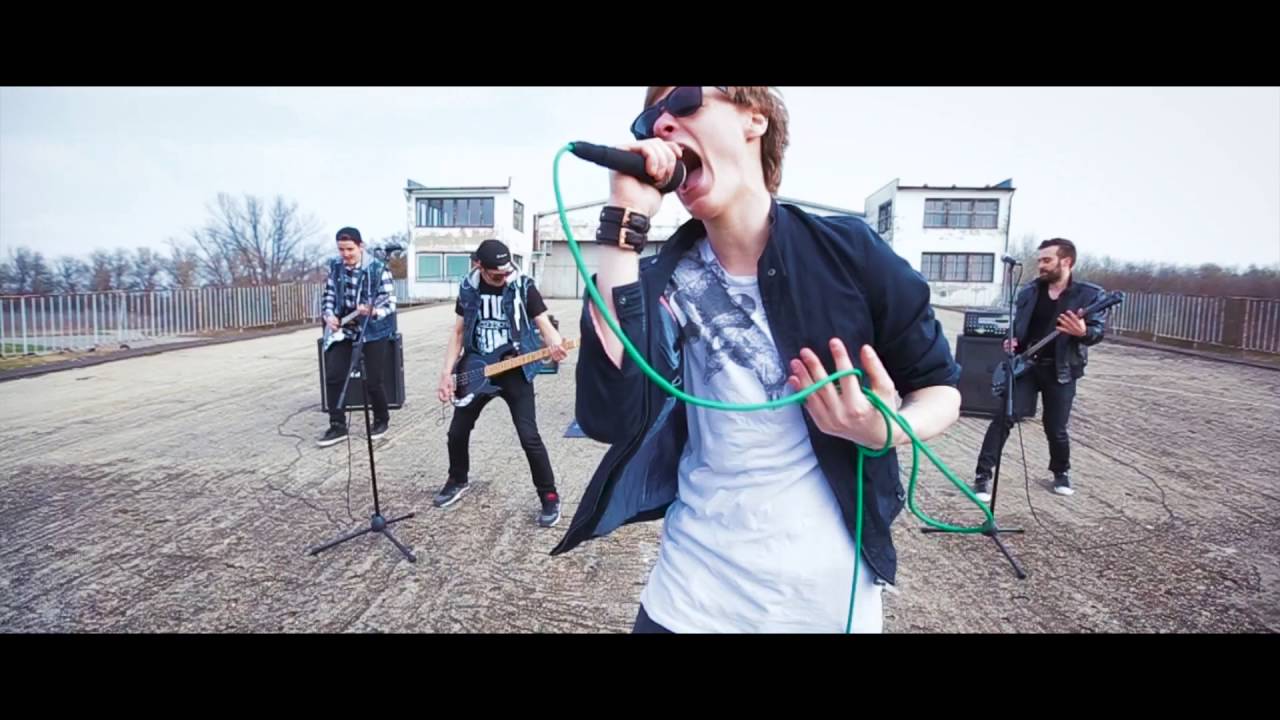Harrisons - Every Minute [Official Music Video]