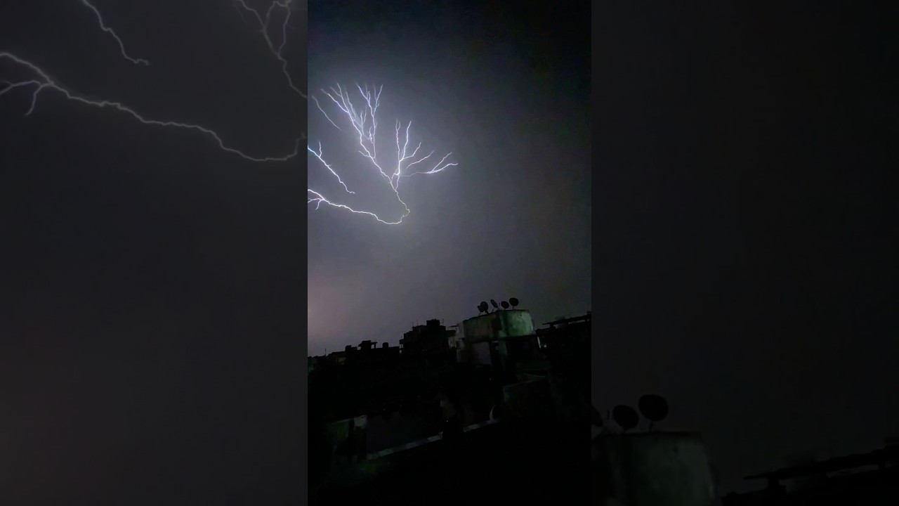 Thunderstorm in Delhi. #thunderstorm #delhi #weather #rain #clouds #lightning #strom