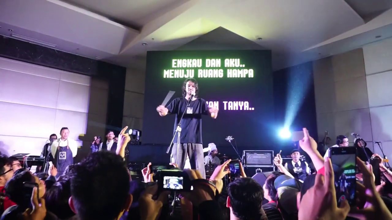 Tiba-tiba Suddenly Rekaman: Efek Rumah Kaca X Jason Ranti - Kau dan Aku Menuju Ruang Hampa