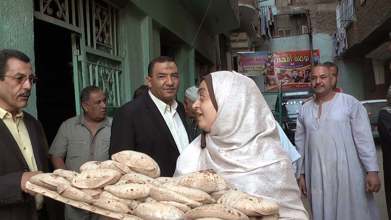 مصر العربية | منظومة الخبز الجديدة جودة في الخبر وزحمة على المخابز