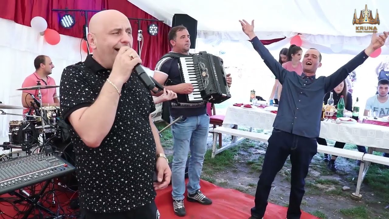 JELE - PRVI SAM TE LJUBIO NA TRAVI - PRVI MOMAK - (LIVE) - Produkcija Urosevic - Produkcija Kruna