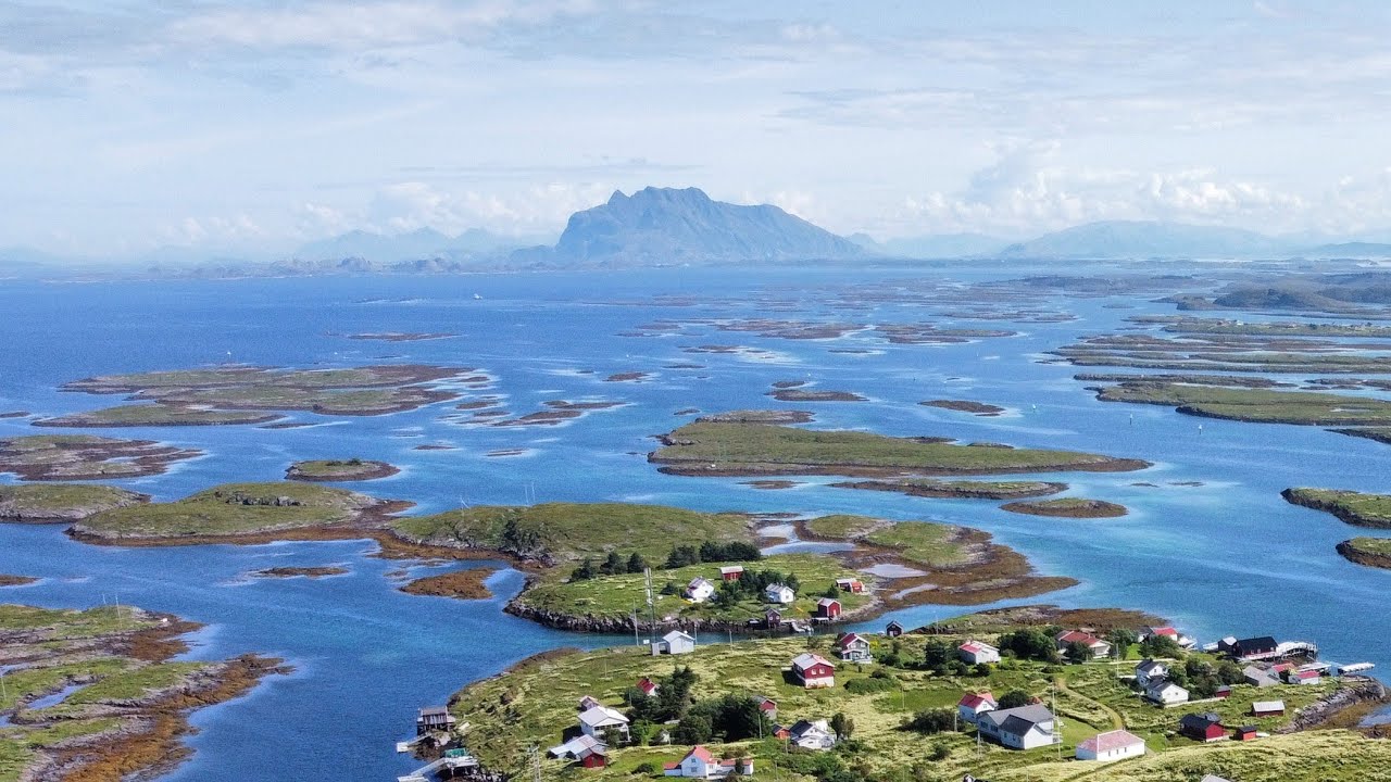 Helgelandskysten - Dji drone over Sandvær juli 2023