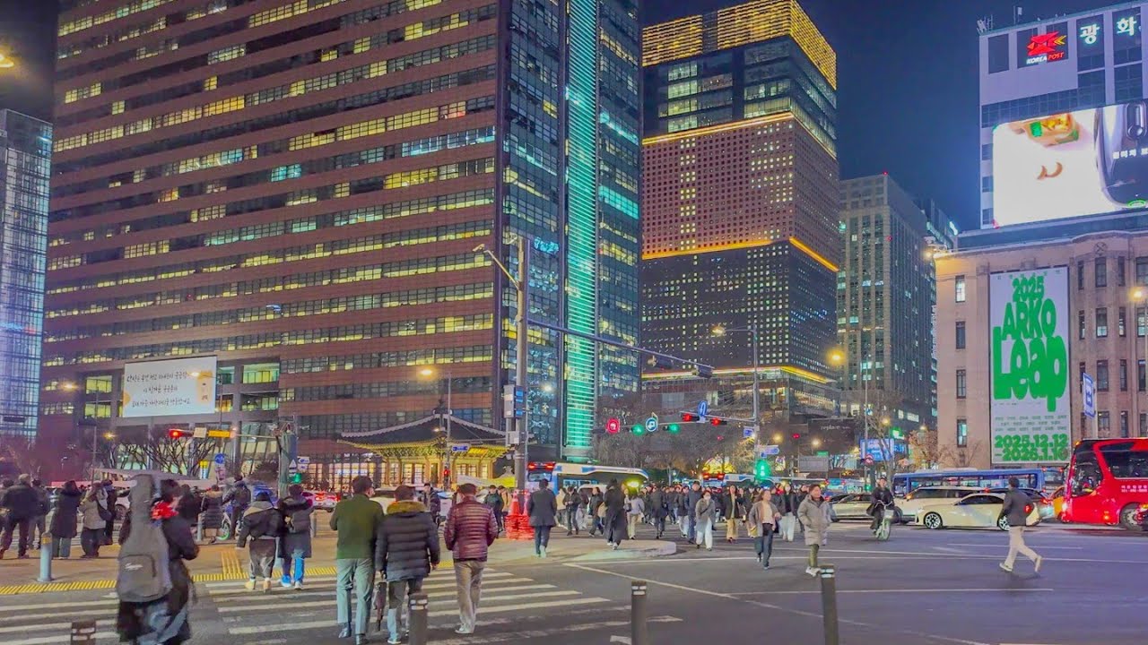 [4K] Seoul Best Place to Tour | Evening Walk Near Seoul City Hall  | Seoul, South Korea (Dec 2025)