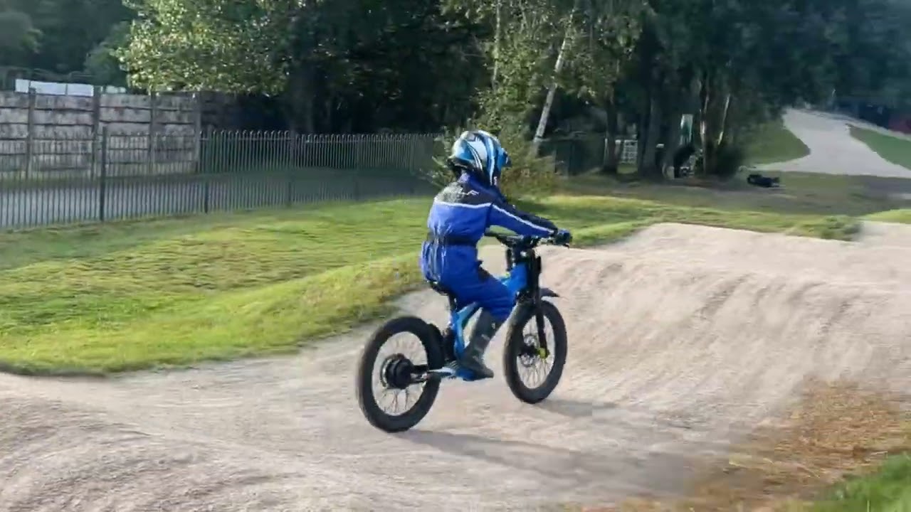 ELLIOTT SHARIFI AND JAMES HALSTEAD, QUEENS PARK BMX TRACK, HEYWOOD, REVVI 18, REVVI 20 1/9/25