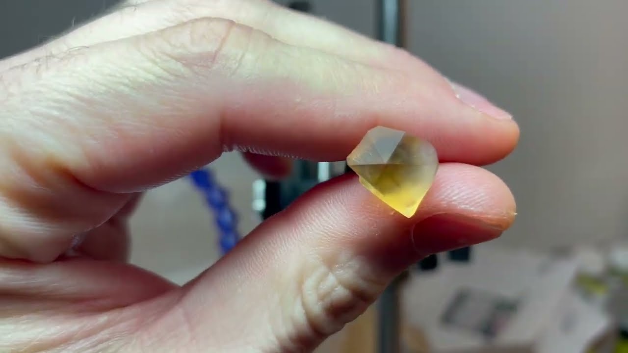 Creating a Citrine Gemstone