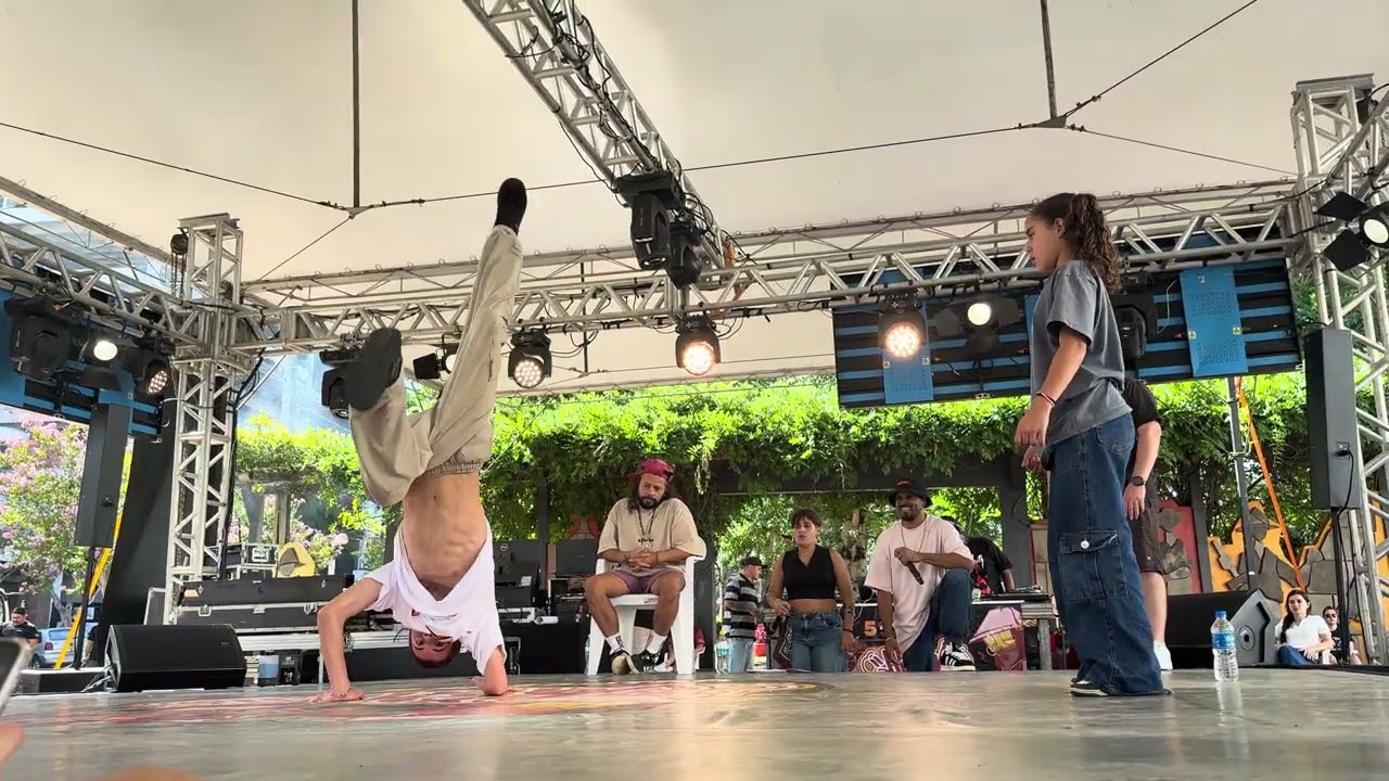 BBoy Davi Miguel VS BGirl Teffy 