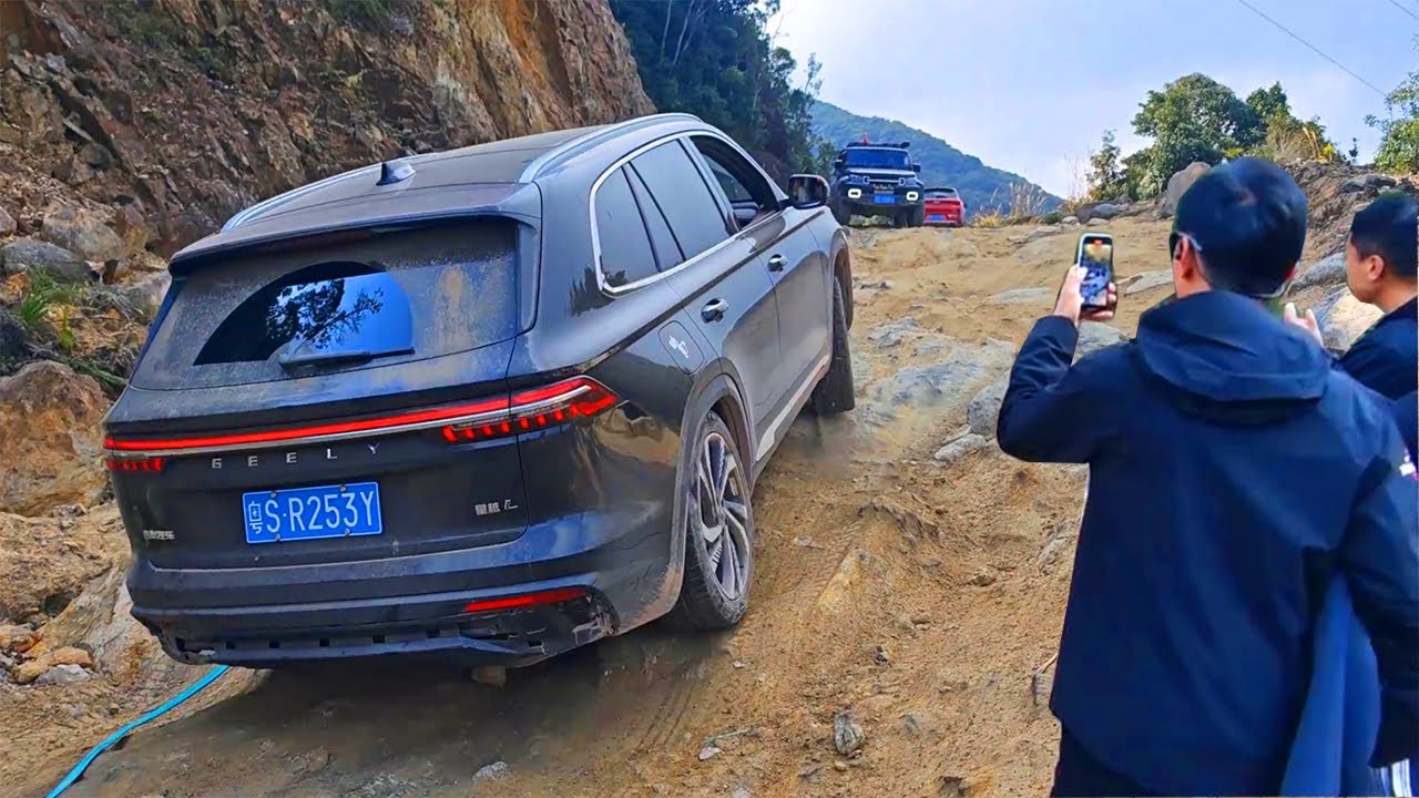 Experience Chinese Cars: Off-road Challenge on Chinese Mountain Roads