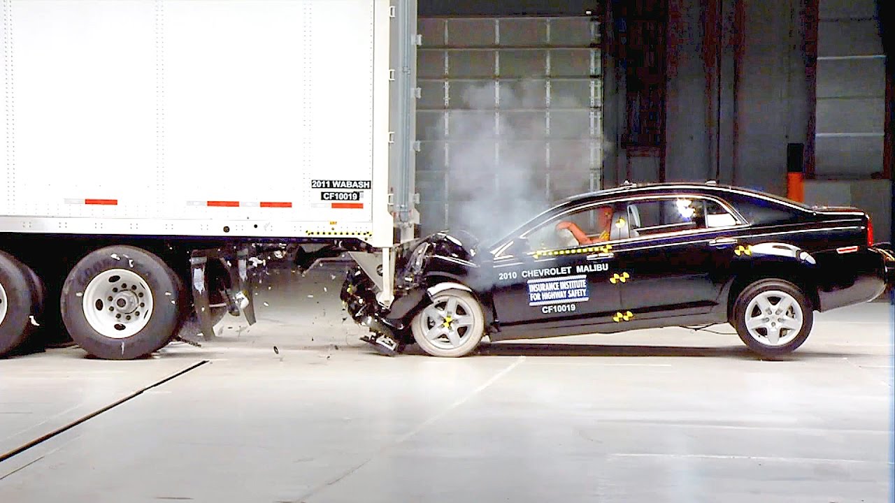 CAR VS TRUCK &ndash; Rear Underride Crashes
