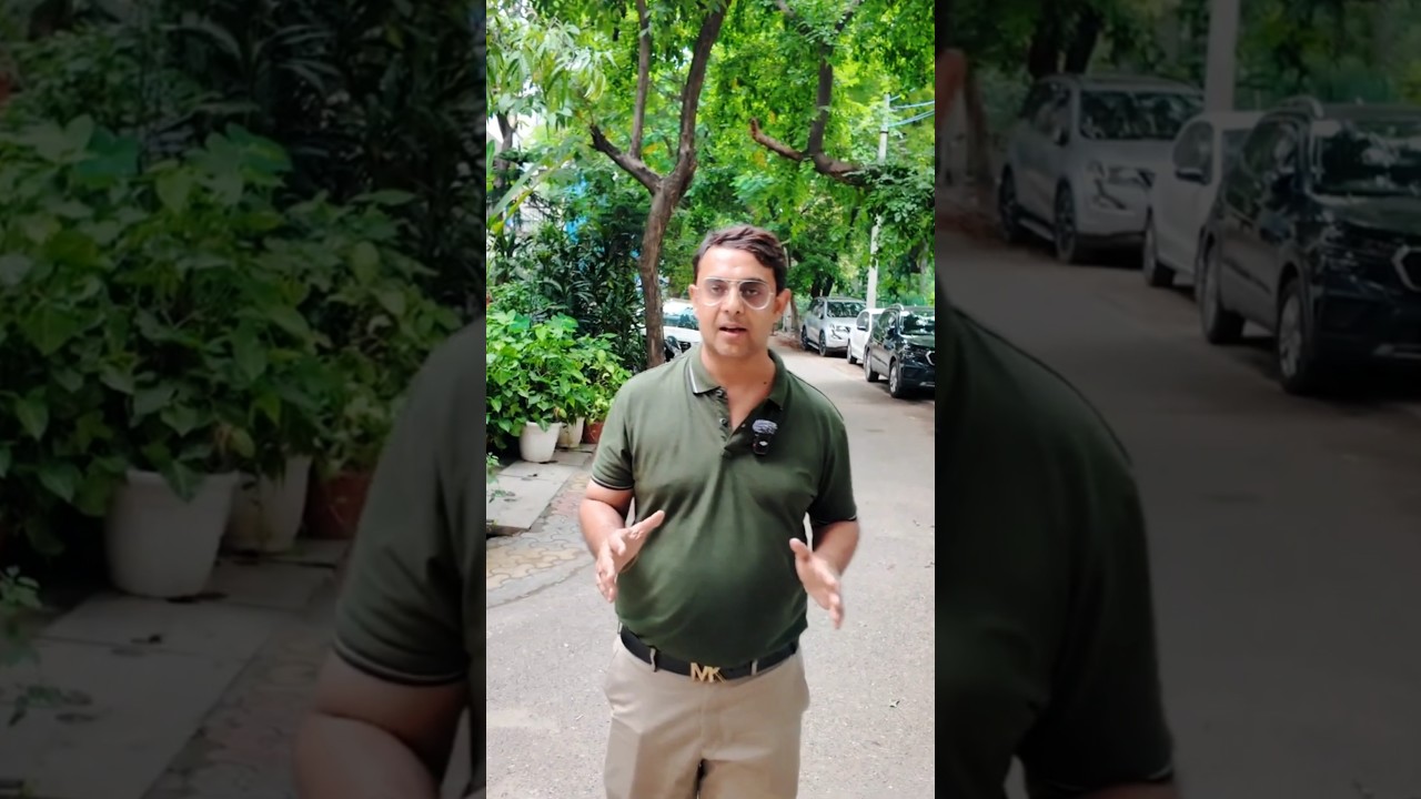 ONE OF THE POSHEST LOCALITY IN SOUTH DELHI - Rare Chance to Buy 4 BHK in Gulmohar Park