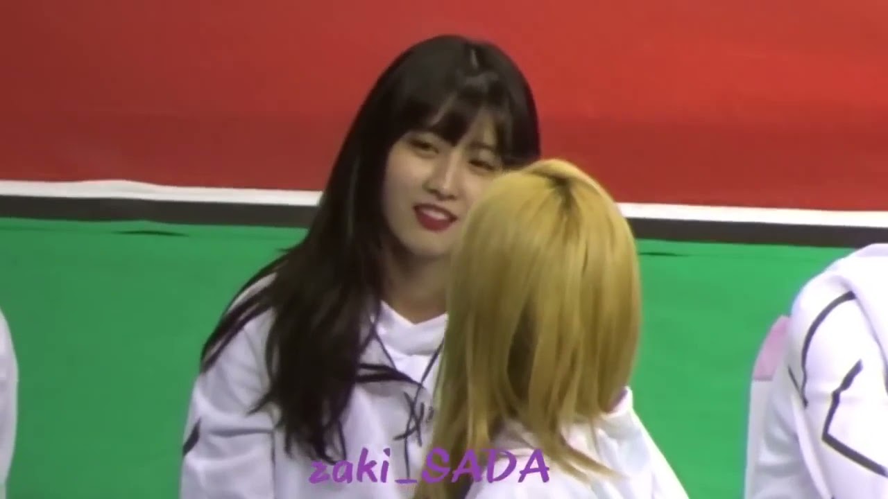 Momo kiss dahyun Full
