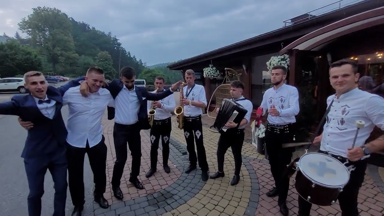 Zespół MAX z Jankowej - 05:00 rano tak żegnamy ostatnich gości 😅😅