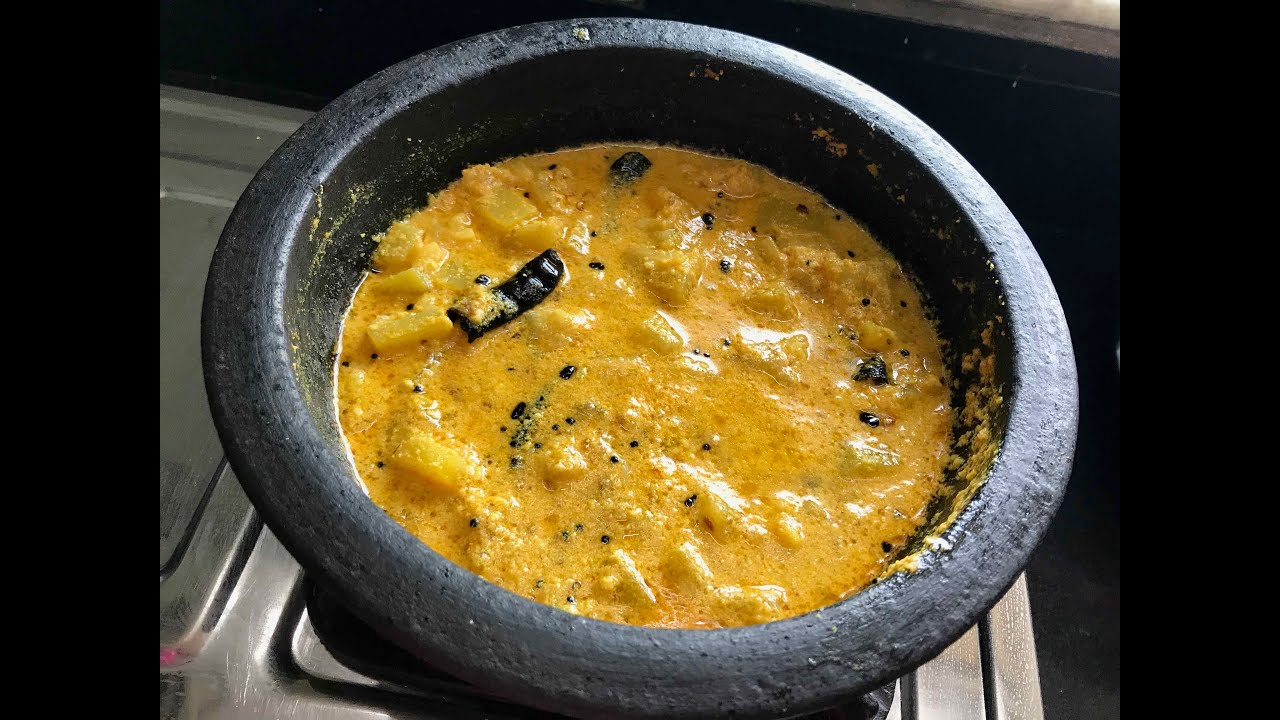 ചുരക്ക പുളിശ്ശേരി | Bottle gourd Curd & coconut Curry (Kerala Recipe) - Lauki Ki Kadhi with coconut