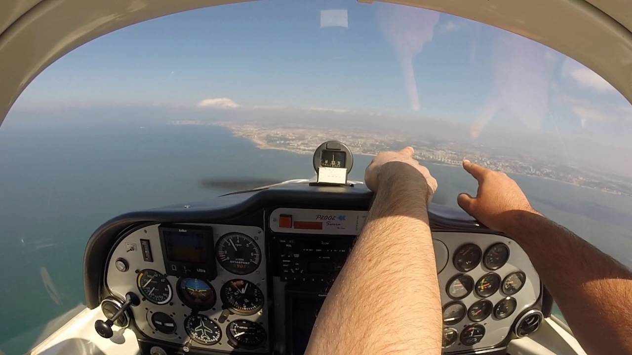 Tunnel VFR + Final Approach 35 Cascais - LPCS