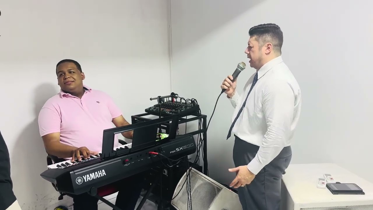 Vem me tocar ( Cover Ande Silva)Ritimo Soul🙏🙏. Glória há Deus 🙏🙏