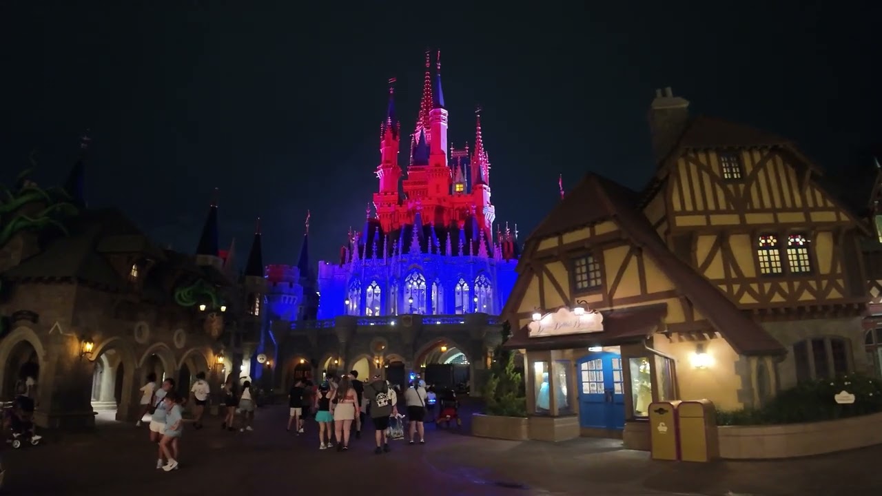 4K Prince Charming Regal Carrousel end of the night walkaround at WDW
