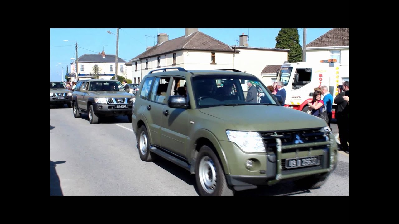 Army departs Columb Barracks Mullingar.wmv