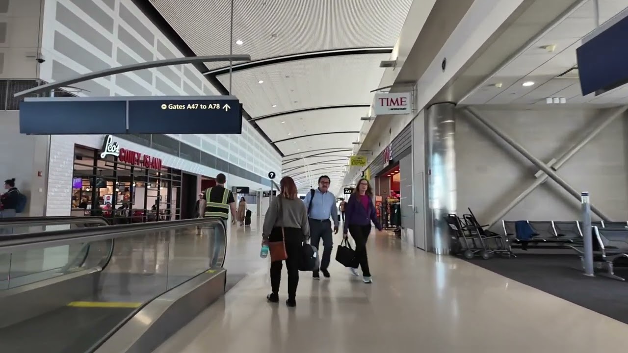 ASMR Walking Tour // Detroit Metro Airport (DTW) McNamara Terminal