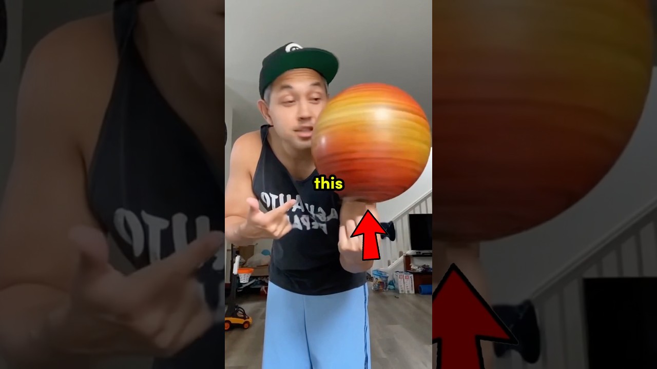Как крутить мяч на одном пальце 🤔 #шорты