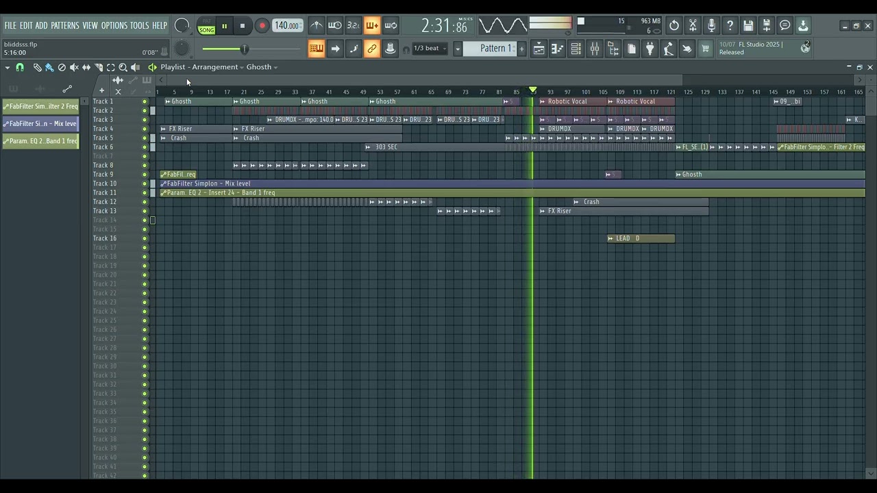 armando unos UNRLSD de Progressive psytrance 140 BPM con  sonidos ,mas cinematicos