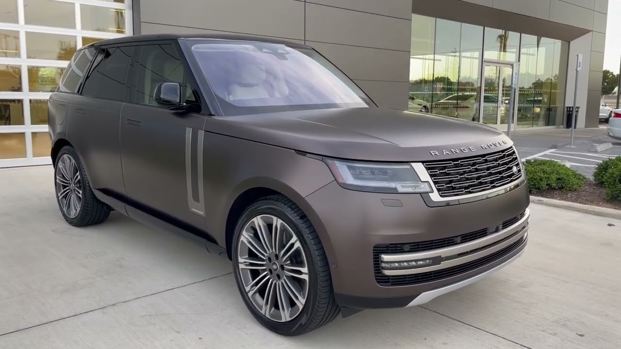 Tourmaline Brown Satin Finish on the New 2023 Range Rover Autobiography