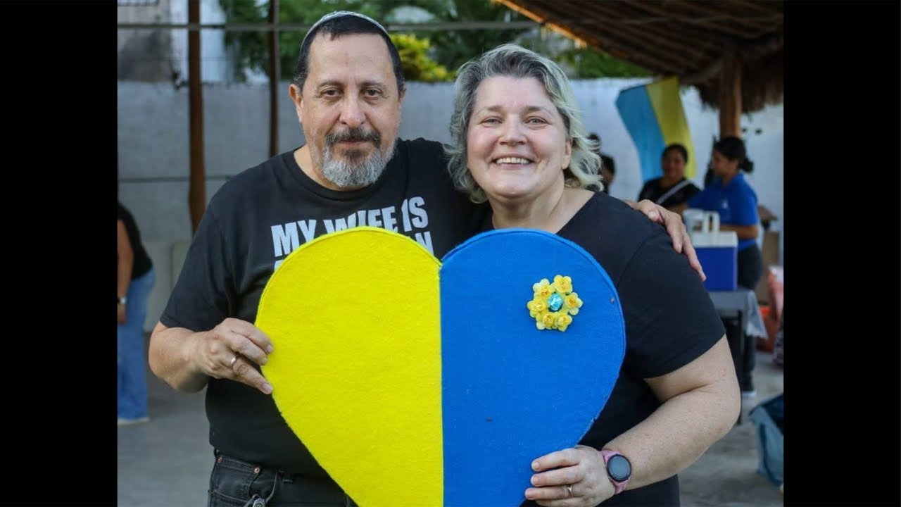 Молимося, віримо, стоїмо з Господом. У каналі Маестра Валя відбувається прямий ефір.