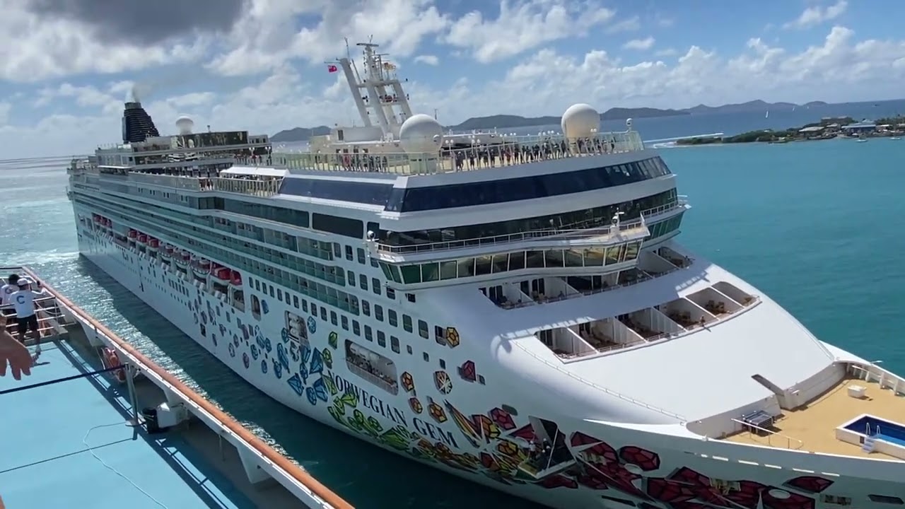Así es la llegada REAL de un crucero a Tórtola 🌴🚢 