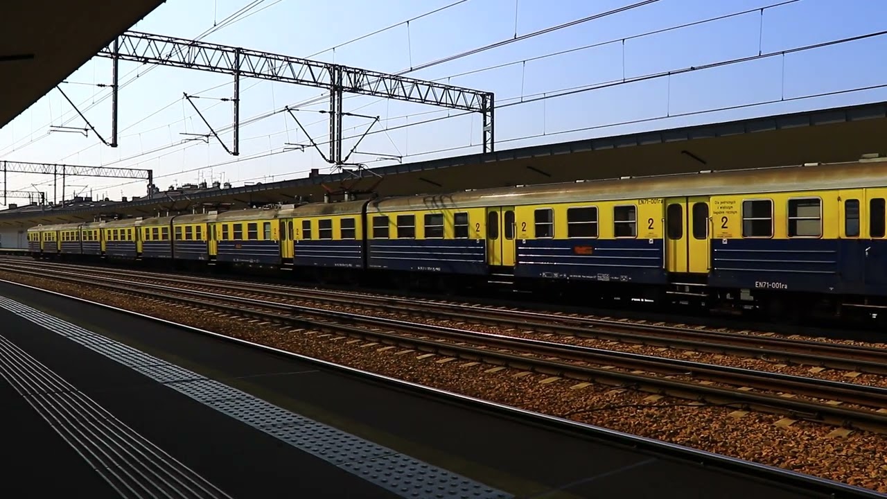 EN71-001 - odjazd z Krak&oacute;w Grzeg&oacute;rzki, sprężarka, buczek!