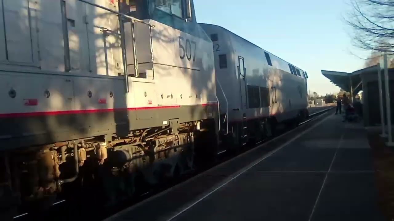 Amtrak sunset limited #2 22 & DASH-8 507 with nice K5LA horn and hornshow.