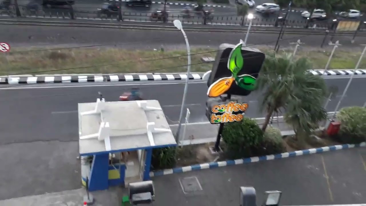Cleaning AC split dunk gedung Jatim Expo Surabaya 