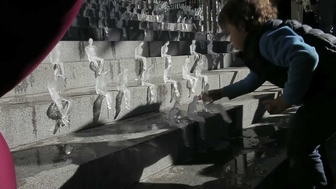 Nele Azevedo's Minimal Monument
