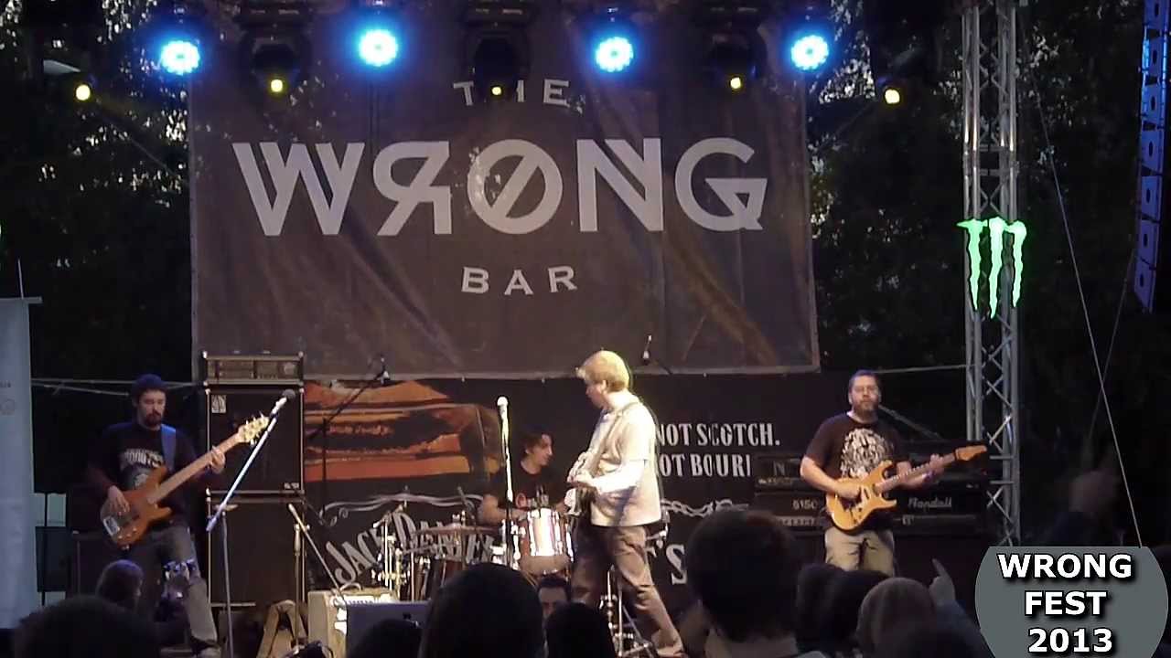 DER HUNDS - Mr. Blister @ Voinegovtsi Wrong Fest 2013