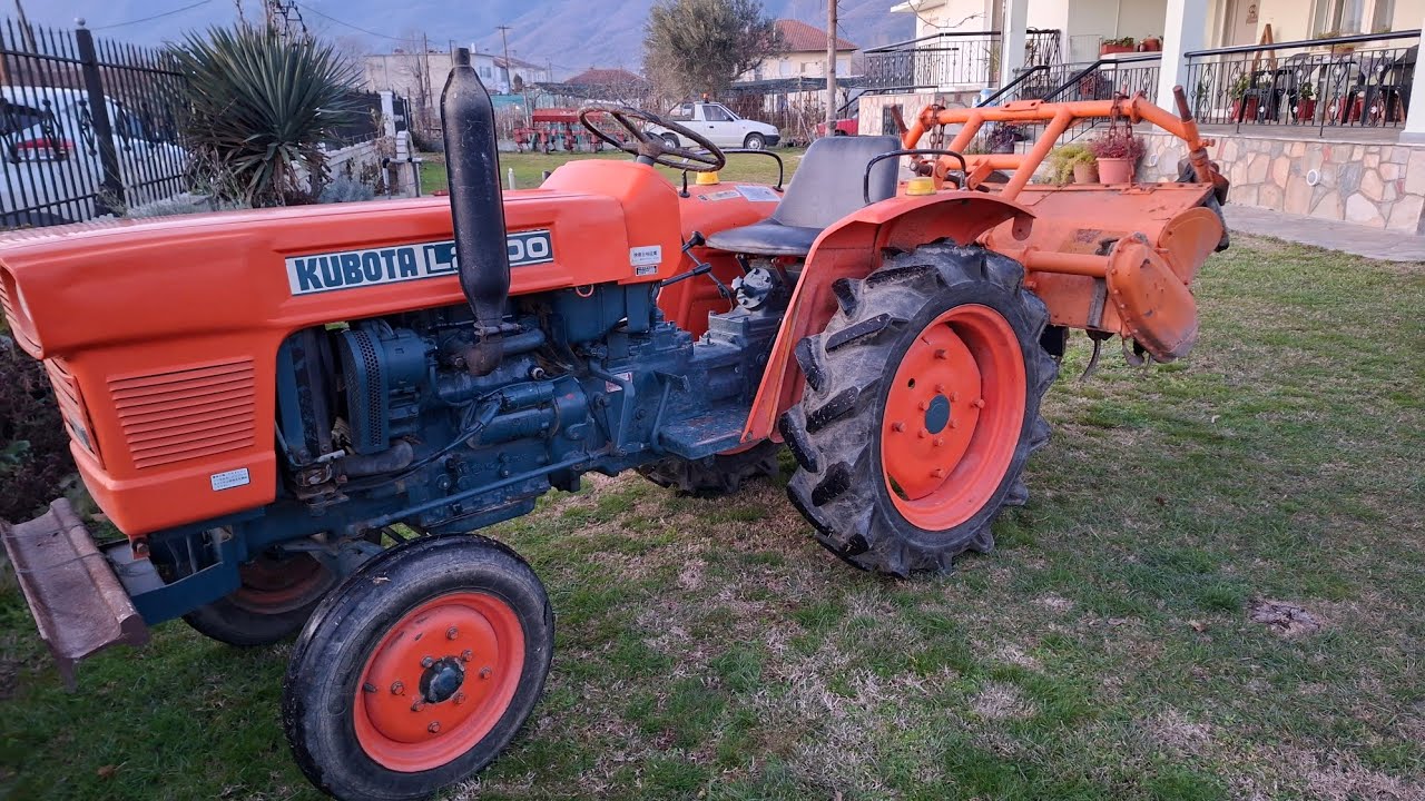 Kubota tractor L2000