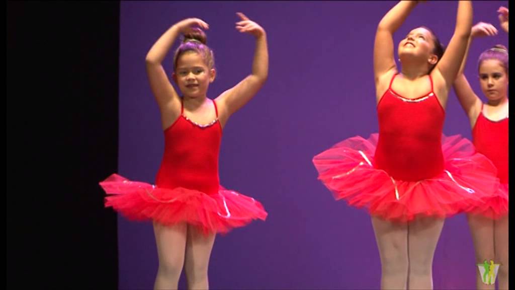 Ballet infantil alumnos de la Escuela de baile Francis y Dulce Gala fin de curso 2012